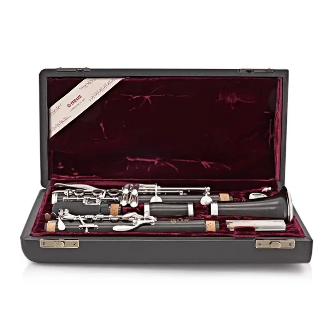 Clarinete Yamaha YCL 650: Excelência em Grenadilha - Clarinete de